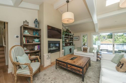 25 Corte Lodato, San Rafael, CA 94904-1225