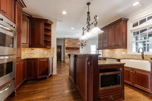 3986 Fernway Ct, Atlanta GA  30319-1667 exterior