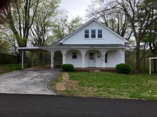 227 Mccreary Hts, Dickson, TN 37055-1259