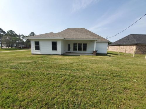 233 Shannon St, Angleton TX 77515 exterior