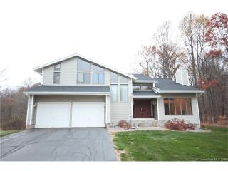 12 Amber Ct, Waterbury, CT 06712-1801