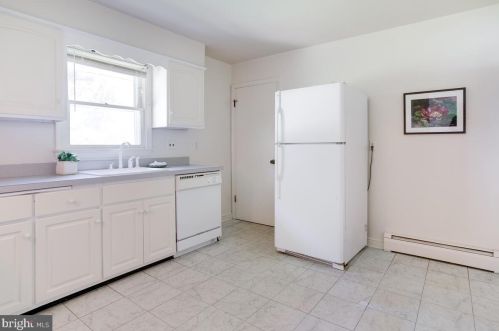 1002 Cliftonbrook Ln, Silver Spring MD 20905-3709 exterior