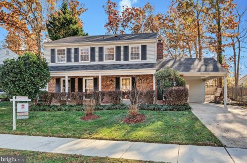 6153 Roxbury Ave, Springfield VA  22152-1625 exterior