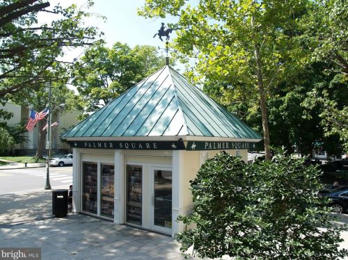 15 Palmer Sq, Princeton NJ  08542-3725 exterior