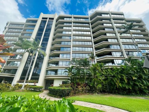 1525 Wilder Ave, Honolulu HI  96822-4683 exterior