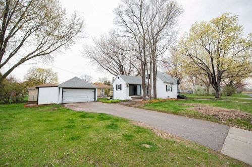 800 58th Ave, Minneapolis MN  55430-2708 exterior