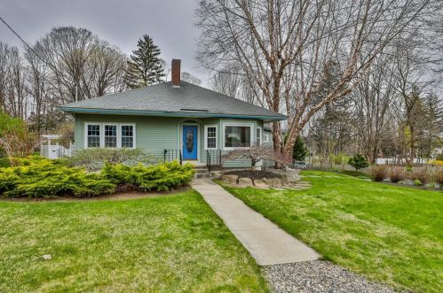 27 Farley St, Nashua, NH 03064-6219