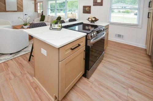 1048 Pinehurst Dr, Smyrna GA  30080-4227 exterior