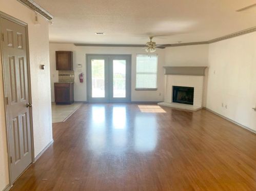 1612 Morrison Dr, Fort Worth TX  76112-3765 exterior