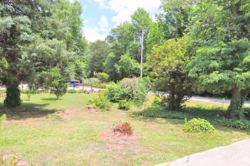 20 Curtis Dr, Carrollton, GA 30117-9335