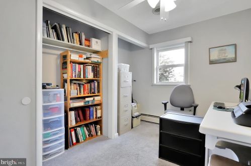 60 Baugher Dr, Hanover PA 17331-4004 exterior