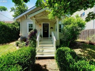 8751 Wilbur Ave, Portland OR  97217-7031 exterior