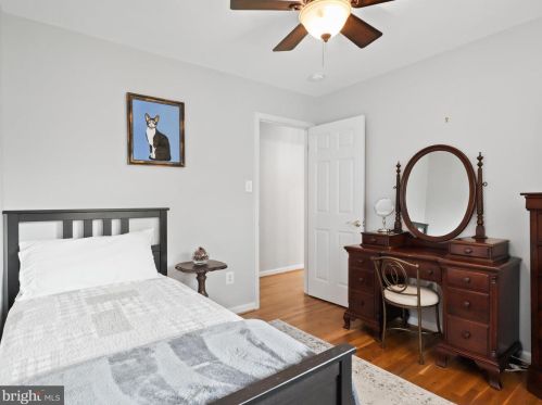 6702 Emporia Ct, Springfield VA  22152-3034 exterior