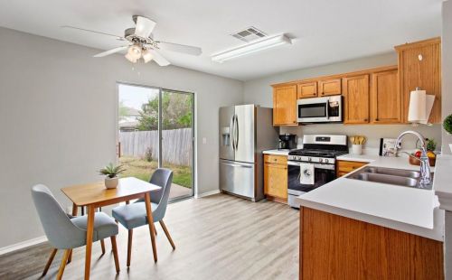 17212 Hamilton Point Cir, Webberville TX  78653-5271 exterior