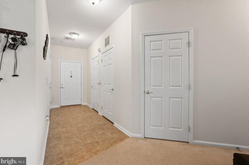 821 Timberlake Dr, Trenton NJ  08618-1459 exterior