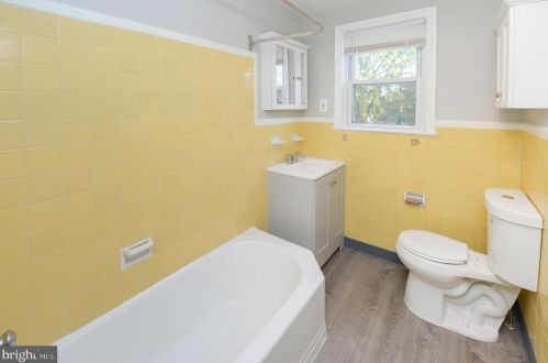 302 Cooper Ave, Camden NJ 08107-2107 exterior