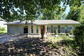 934 13th St, Claremore, OK 74017-6445