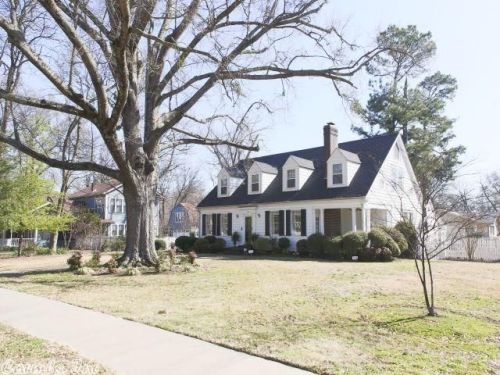 402 Conway Blvd, Conway, AR 72034-6439