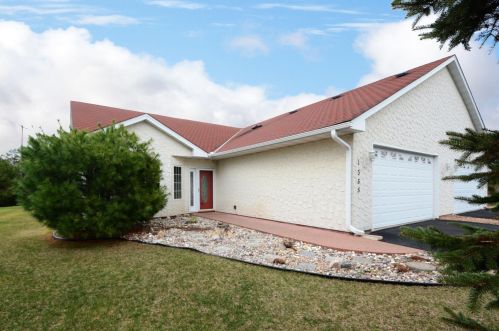 1355 Quasar Ct, St Marys Point, MN 55043-9480