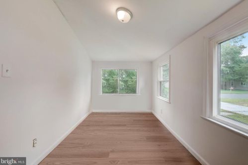 4964 Elm St, Shady Side MD  20764-9655 exterior