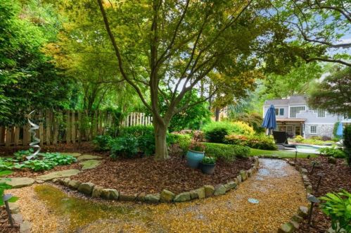 676 Hillpine Dr, Atlanta GA  30306-3277 exterior