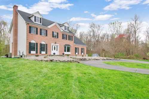 80 Pond Cir, Somers, CT 06071-1658