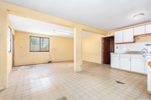 2015 Kealoha St, Honolulu HI  96819-4130 exterior