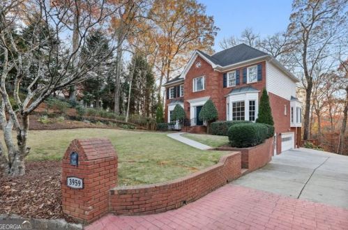 3959 Hovis Ct, Atlanta GA  30319-1680 exterior