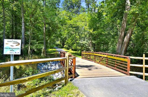 917 Northwest Dr, Silver Spring MD  20901-1435 exterior