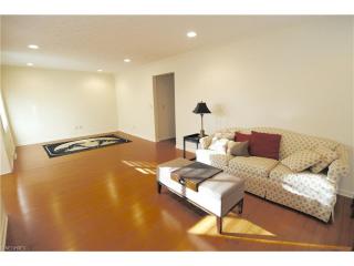 535 Courtland St, Concord Township OH  44077-5511 exterior