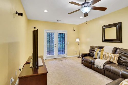 201 Bowen Cir, Atlanta GA  30315-2603 exterior