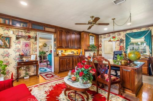 3520 Watkins Dr, Riverside CA  92507-4609 exterior