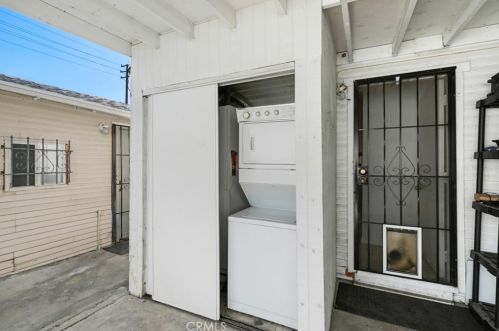 307 Shelton St, Santa Ana CA 92703-4828 exterior