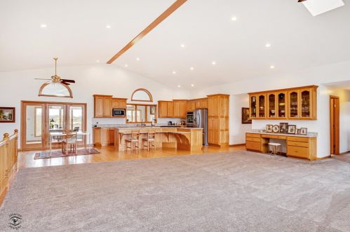 2929 Water Tower Dr, Crete IL  60417-4461 exterior