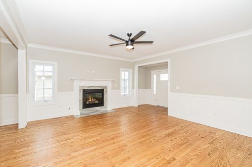 11016 Washtenaw Ave, Chicago, IL 60655-1824