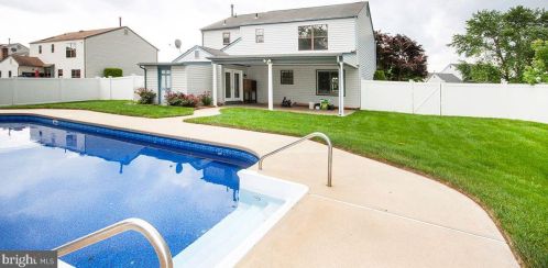 5 Canterbury Pl, Erial, NJ 08081-3051
