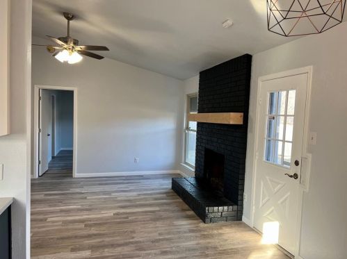 609 Cross Ridge Cir, Fort Worth, TX 76120-2435