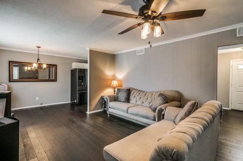 4209 Tynes Dr, Garland TX 75042-4637 exterior