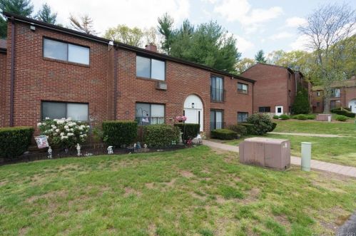 9 Darling St, Southington CT  06489-2671 exterior