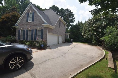 1823 Glen Cedars Ct, Duluth GA  30097-6237 exterior