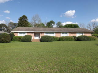 403 Newcombe Ave, Donalsonville, GA 39845-1567