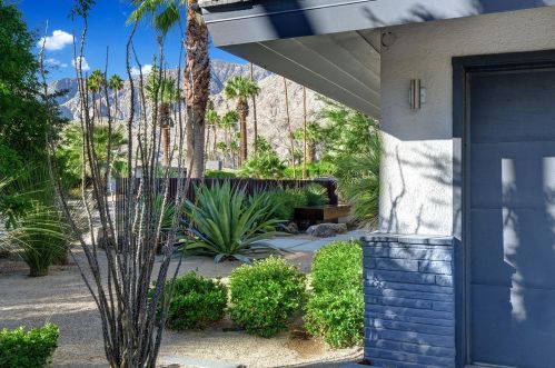 1094 Deepwell Rd, Palm Springs, CA 92264-8563