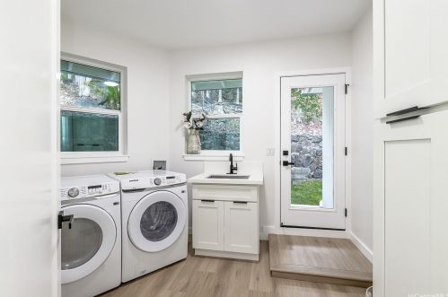 5435 Halapepe St, Honolulu HI  96821-1719 exterior