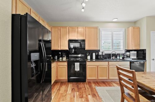 1150 Fultondale Ct, Denver CO  80018-6083 exterior