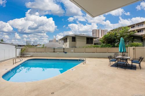 1400 Pensacola St, Honolulu HI  96822-3886 exterior