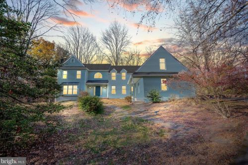 1112 Paxon Hollow Rd, Media, PA 19063-1153