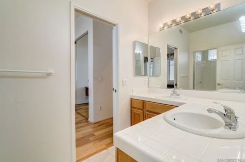 941 Paseo La Cresta, Chula Vista CA  91910-6729 exterior
