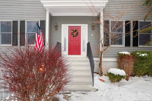 4 Fairfax Ave, Wilton, CT 06897-4016