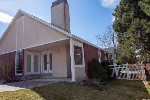 8641 Alta Cv Dr, Sandy UT 84093-1699 exterior