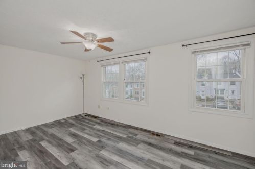 8105 Willowdale Ct, Springfield VA  22153-3620 exterior